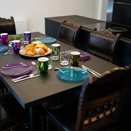 Apartman Enchantress'apartment Designed By Cm