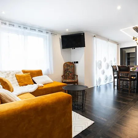 Enchantress'apartment Designed By Cm 塞莱斯塔