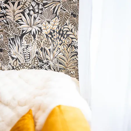 Apartman Enchantress'apartment Designed By Cm