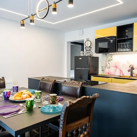 Enchantress'apartment Designed By Cm *