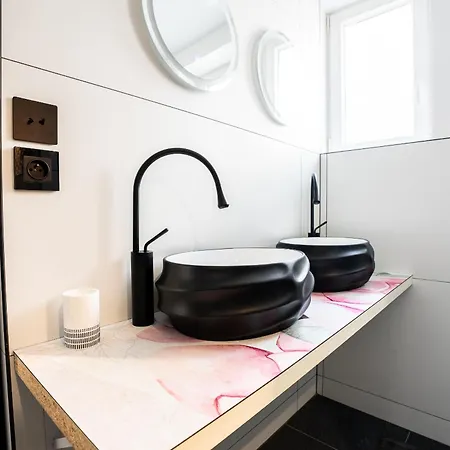 Enchantress'apartment Designed By Cm Apartman