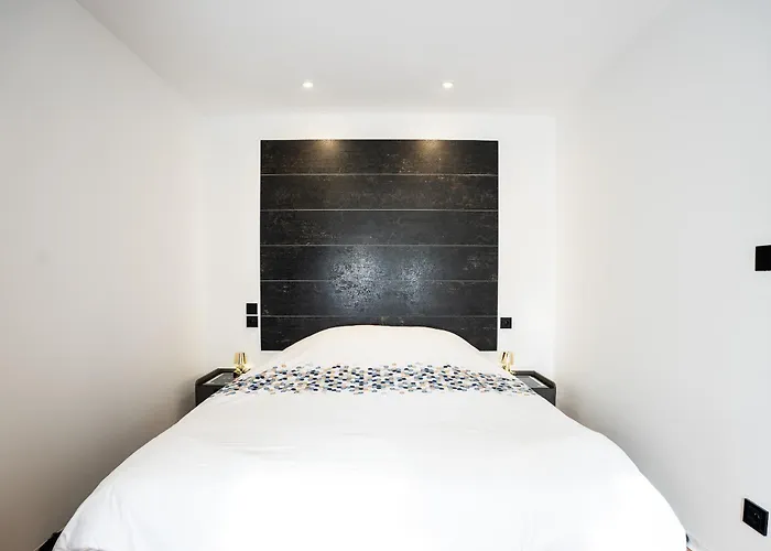 Enchantress'apartment Designed By Cm Appartamento