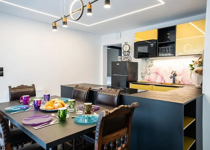 Enchantress'apartment Designed By Cm *