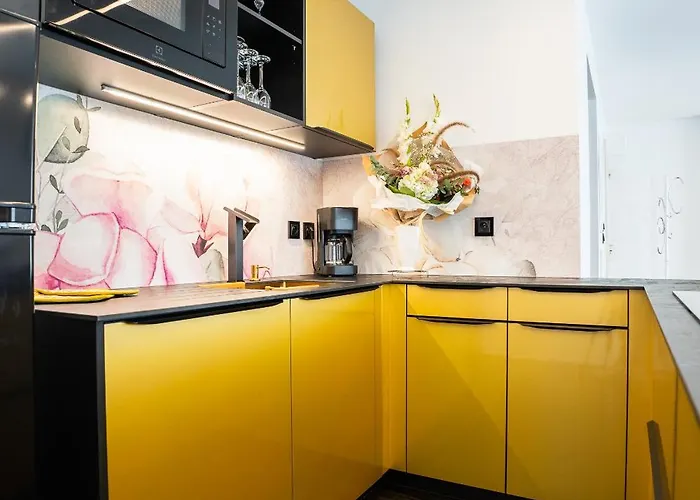 Enchantress'apartment Designed By Cm Appartamento